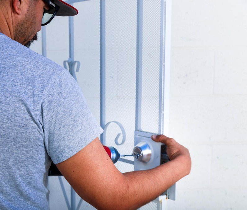 Professional locksmith team serving La Quinta, CA